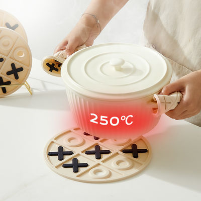 Square X O Two Color 5.5mm  Non Slip Silicone Cup Mat For Tabletop Protection